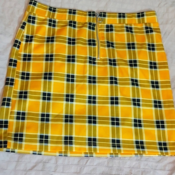 Divided Plaid Mini Skirt/H & M/Plaid/Mini/Sexy/Bodycon/Sz M - Picture 1 of 6